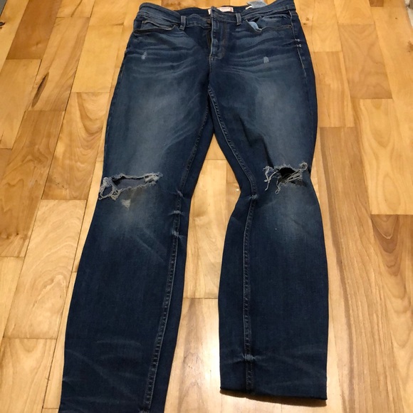 Distressed High wasted 1981 skinny - Picture 4 of 7